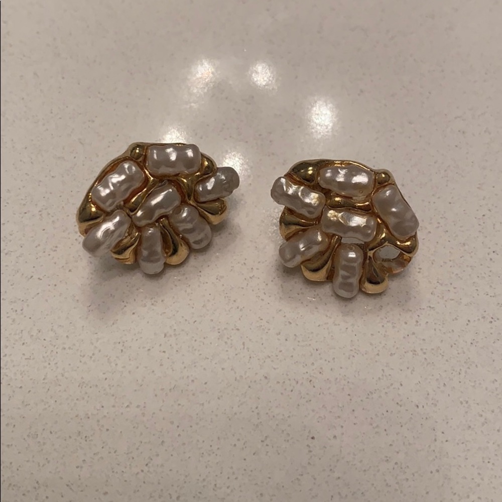 Mother of pearl cluster studs